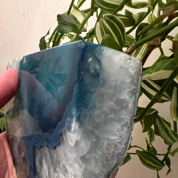 Blue Agate Crystal - Picture 3 of 12
